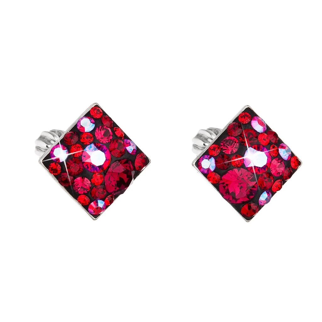 21641-4_21641-stribrne-nausnice-pecka-s-krystaly-swarovski-cerveny-kosoctverec-31169-3-cherry.webp
