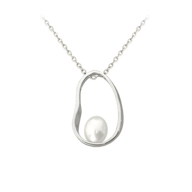 Stříbrný oválný náhrdelník s perlou
