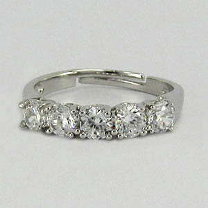 S70-033 Stříbrný prsten se zirkony