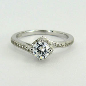 S70-071 Stříbrný prsten se zirkony