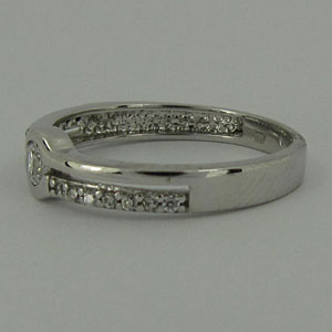 Prsten z bílého zlata Z70-136