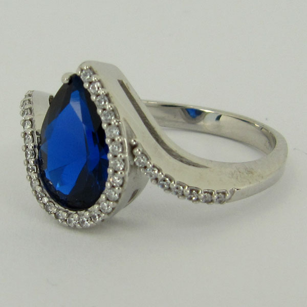 Zlatý prsten s modrým zirkonem Z70-208